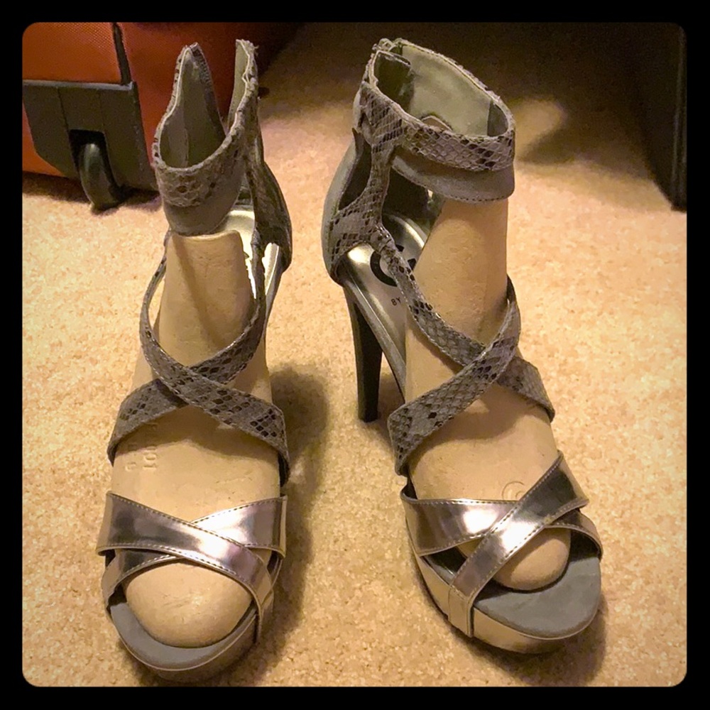 Guess Snake Print Heels NWOT